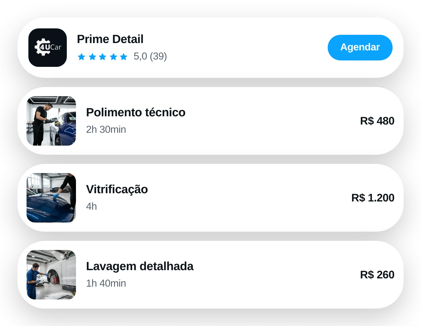 Catálogo da vitrine no celular, com os serviços em lista, cada um com foto, preço e duração.