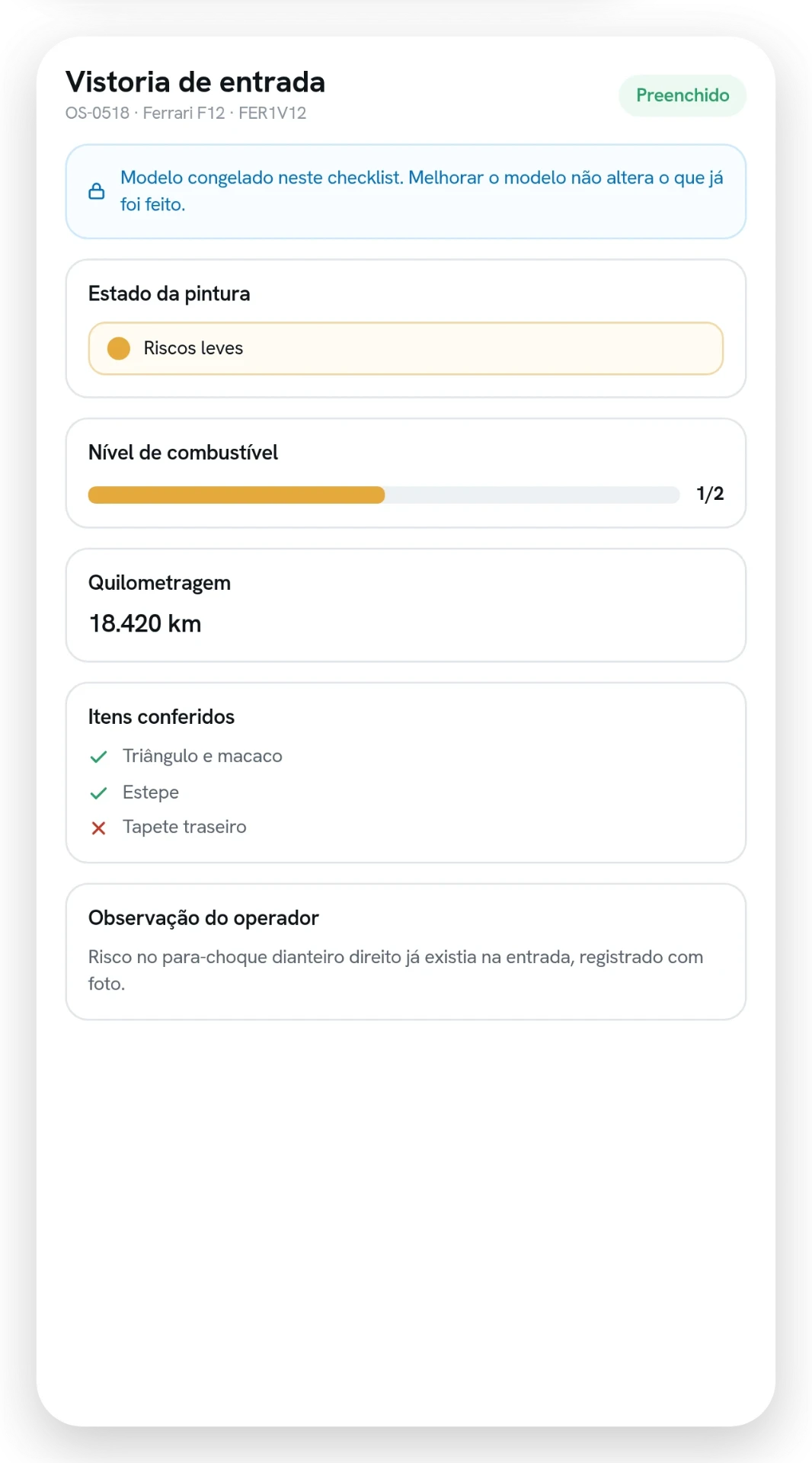 Checklist preenchido com o estado da pintura, o nível de combustível, a quilometragem e os itens conferidos.