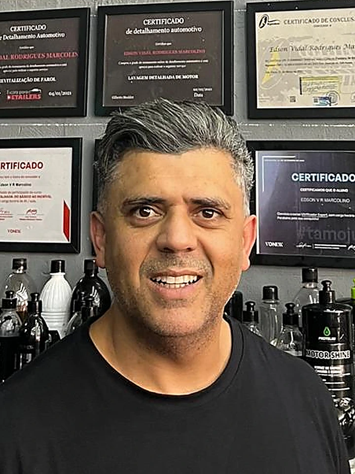 Edson, da Eruca Detalhamento Automotivo, na loja